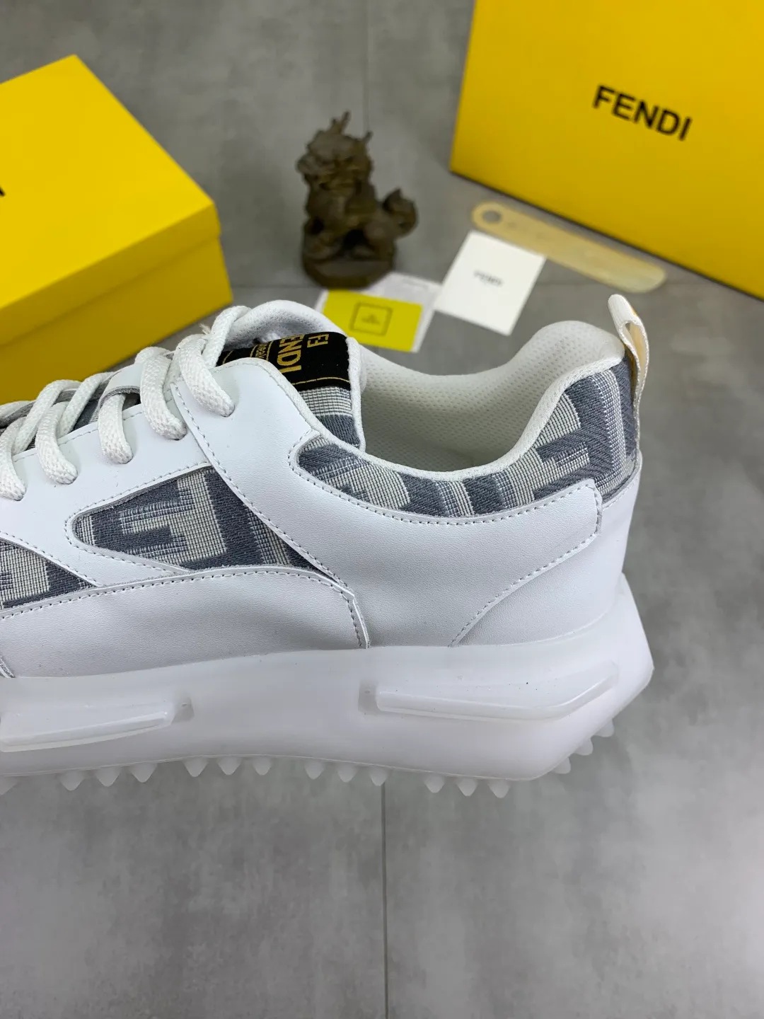 ​Men's shoes 💰P460 💰[New style] little monster 🆘 New FENDI (Fendi) new style 🕶️🕶️Simple routing effect, showing an elegant and cool driving shoe 🎬Using imported calfskin + first-layer pigskin lining🐂Excellent material🎬Detailed workmanship 🤗Comfortable foot feel➰➰. ​Pair it with any outfit to show your taste and temperament, low-key luxury ♻️Design ​simple and elegant ​noble and fashionable 🍃​Very loved and favored by trendy men 💓❤️size: 38-44 2️⃣colors available